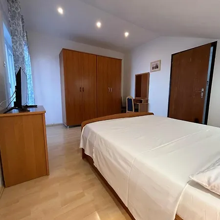 Lägenhet Apartman Smokvica Ii Povljana