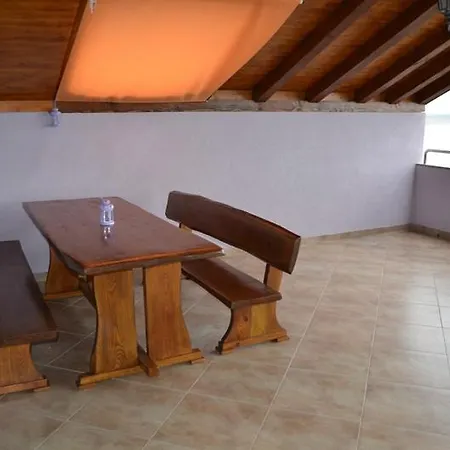 Lägenhet Apartman Smokvica Ii *