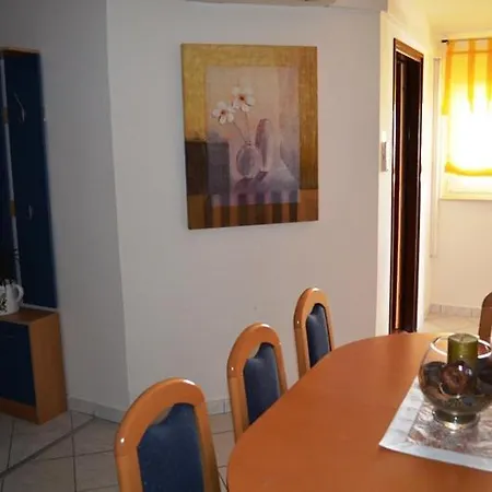 Lägenhet Apartman Smokvica Ii Povljana